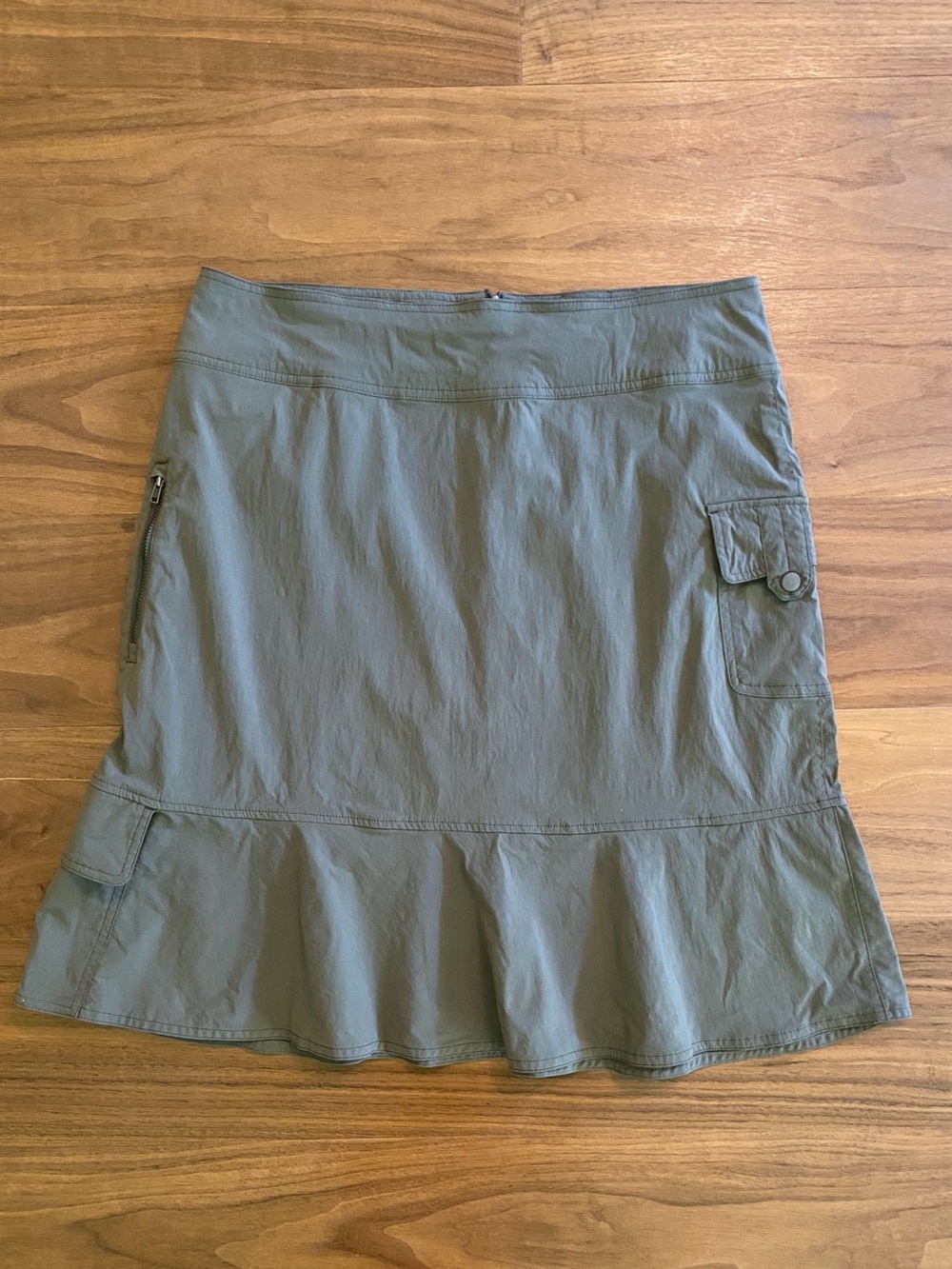 Royal Robbins Olive A-Line Cargo Skirt with Ruffle Hem